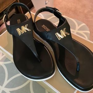 Michael Kors Jilly Flat Sandal Black with White Sole and Gold MK Emblem Size 8